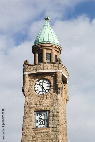 Obraz na płótnie Clock tower of the St. Pauli piers in Hamburg, Germany