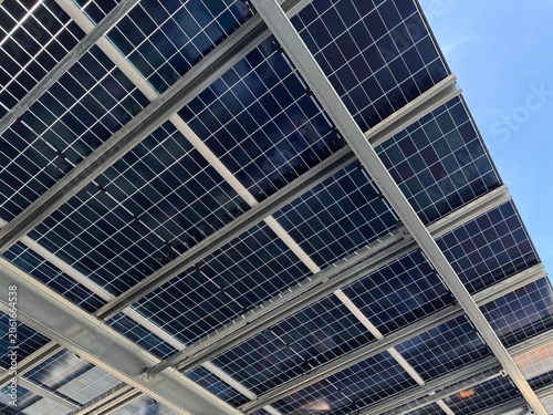 panneaux solaires vue coté
