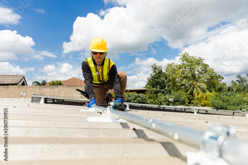 Εκτύπωση καμβά Rooftop safety inspection industrial worker urban setting professional photograp