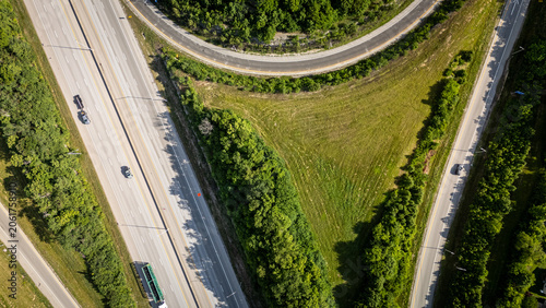 Valokuva Multiline highway with speeding cars from birds' view