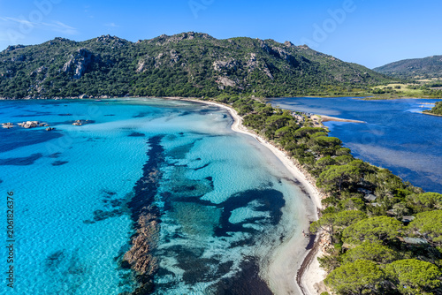 Foto Plage de Santa Giulia dans le sud de la Corse