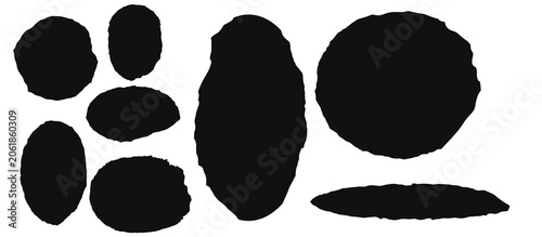 Doodle frames with uneven shapes, wavy irregular circles text boxes, oval with wavy rough edges, curved picture painting frameworks, organic forms,curvy uneven callouts, circle quote frame