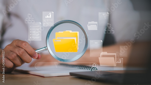 Tableau sur toile records manager organizes digital documents through document management systems,
