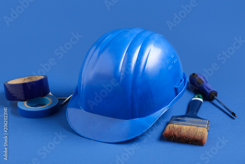 Hardhat and construction to...