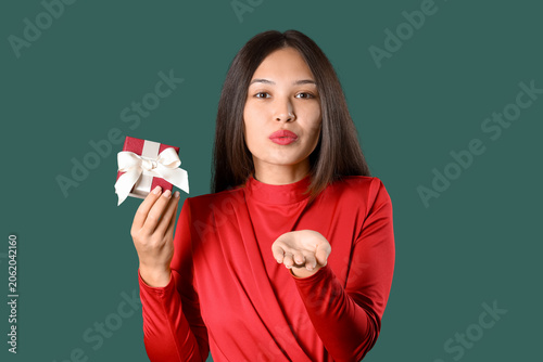 Beautiful young Asian woman...