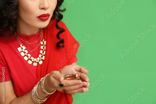 Beautiful Indian woman in s...