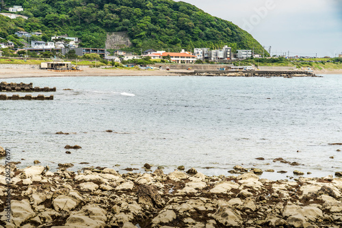 神奈川県　葉山町の初夏の海岸風景