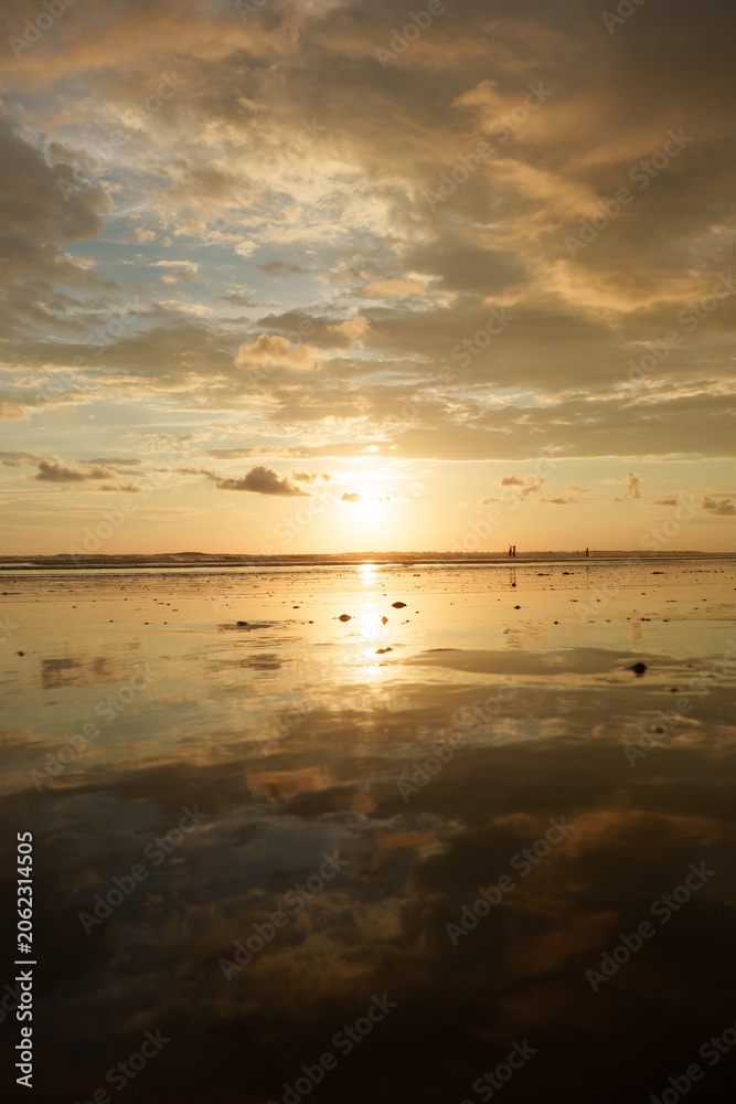 Obraz premium sunset on the beach