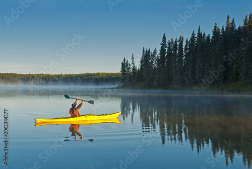 Fotografie kayaking, Hanging Heart Lakes, Prince Albert National Park, Saskatchewan, Canada