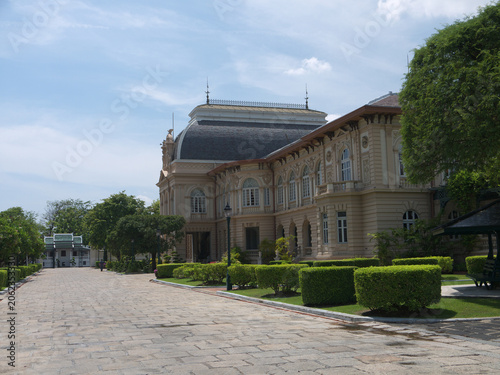 Obraz na plátne Neo-Renaissance architecture style Boromphiman royal palace mansion with manicur