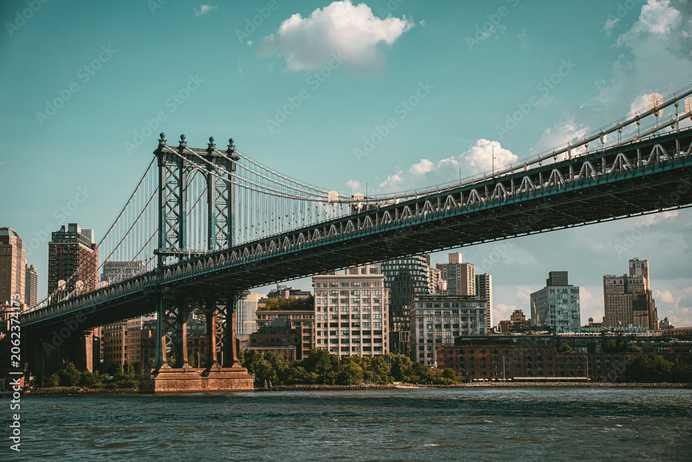 Fototapeta premium brooklyn bridge and manhattan skyline