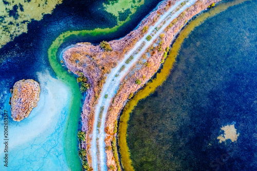 Un sentier salé sur les marais salants de Guérande