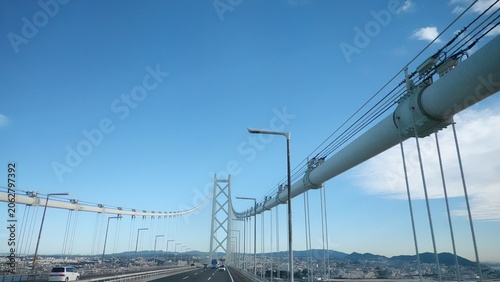 巨大な吊り橋