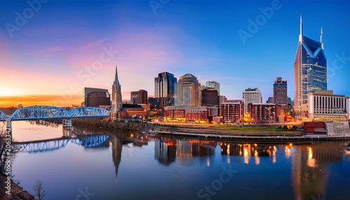 nashville tennessee downtown skyline at twilight