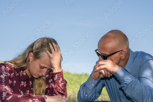Cuadro en lienzo Stressed entrepreneurs coping with business failure and bad financial news durin