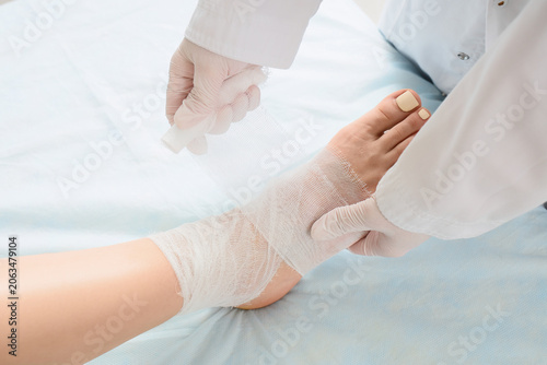 Medical professional applyi...