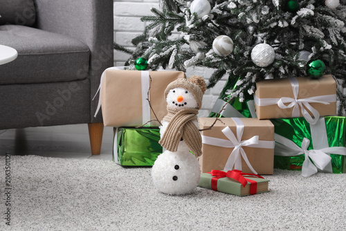 Funny snowman and presents ...