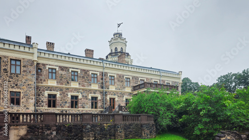 Tableau sur toile Majestic Stone Tower of Latvian Manor