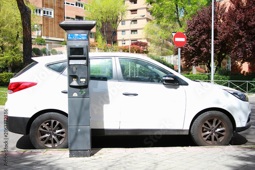 Bild auf Leinwand Parquímetro coche ser estacionar zona hora multa