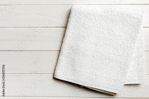 Canvastavla Top view of white towels with copy space on colored background