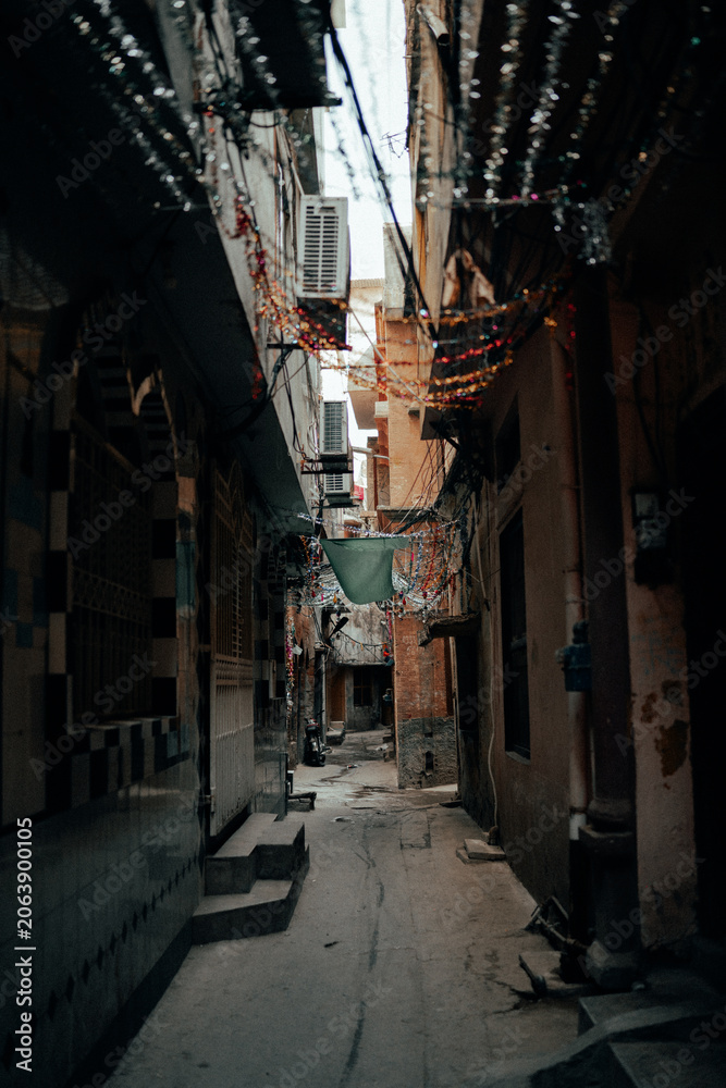 Fototapeta premium Cinematic Streets of Androon Pindi, Old Rawalpindi Urban Life and Traditional Bazaar Culture in Pakistan