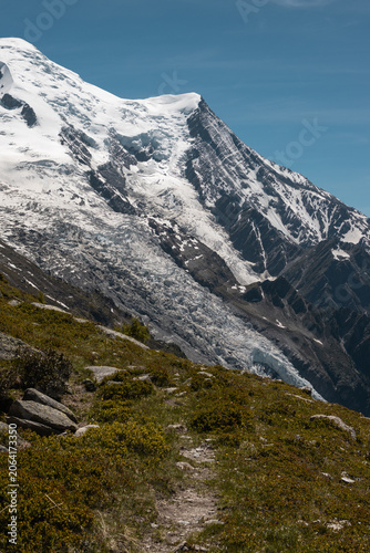 Foto Close View of Glacier Ice on a High Mountain Slope