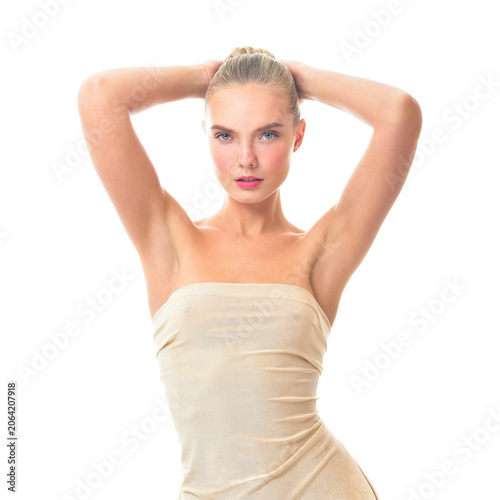 Fotografía Beautiful young woman holding her arms up and showing clean underarms