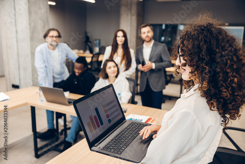 Принти на полотні Businesswoman presenting data during an office meeting