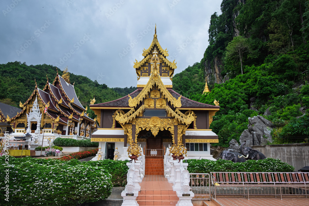 Fototapeta premium Wat Tham Chetavan is located in Nan Noi District, Nan Province, Thailand