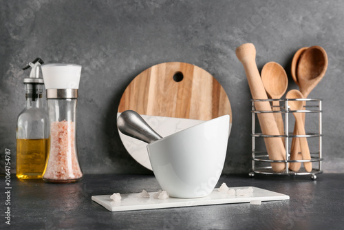 Kitchen countertop with mor...