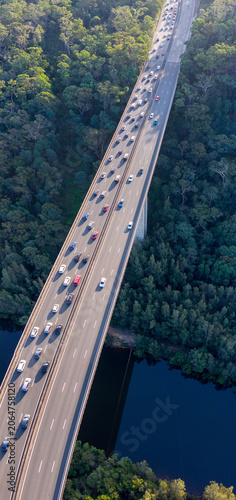 D Hwy_M1_Jam bridge mid long vert pan