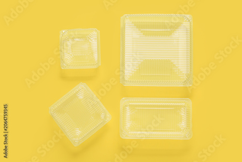 Many disposable plastic foo...