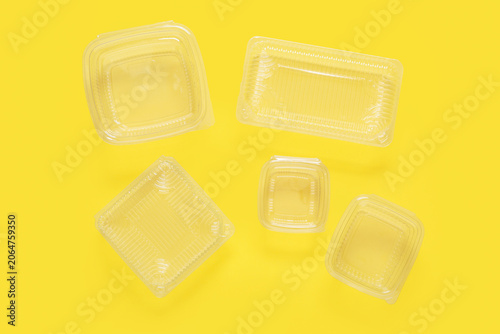Many disposable plastic foo...