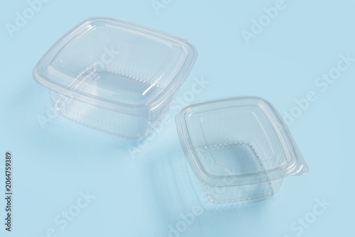Disposable plastic food con...