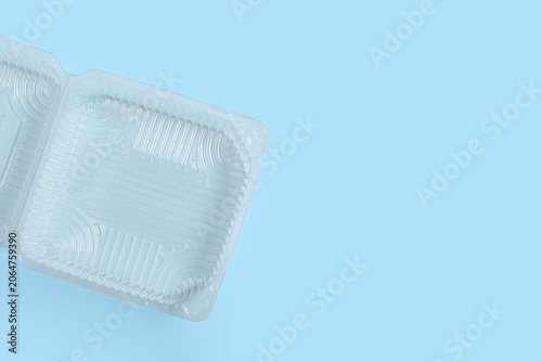 Disposable plastic food con...
