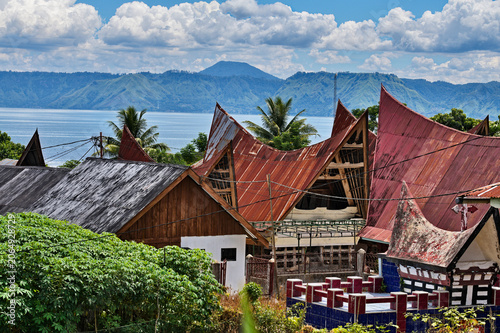 Traditional roofs facing the large lake