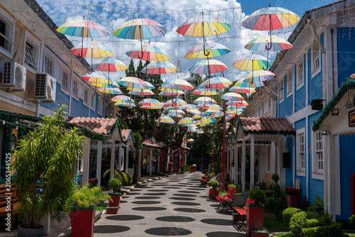 Little Finland in Penedo delights visitors with colorful umbrellas that create a vibrant setting. Penedo – Rio de Janeiro.