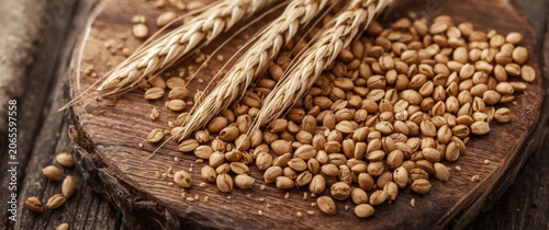 Natural whole grain wheat e...
