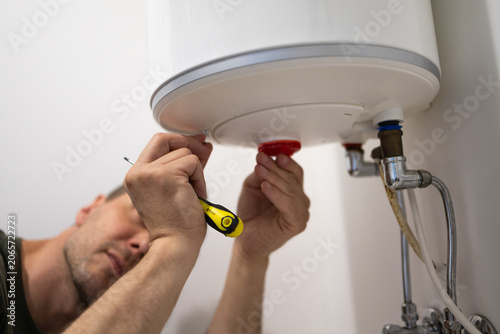 Canvastavla Heating repair specialist fixing apartment boiler system and checking hot water