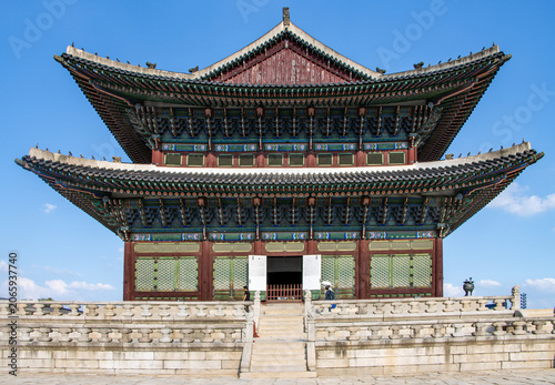 Bild auf Leinwand The majestic Geunjeongjeon Hall, the main throne hall of Gyeongbokgung Palace, Seoul, South Korea
