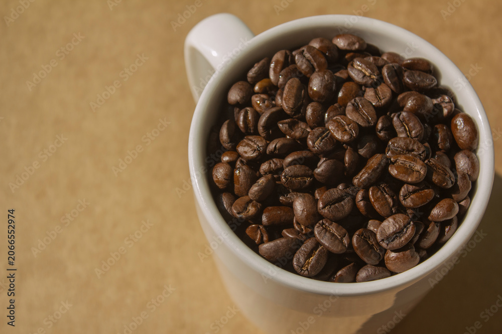 Fototapeta premium It is a mug and coffee beans. 