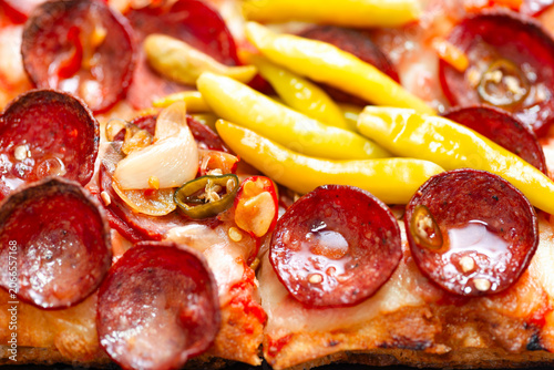 italian american detroit style square pizza