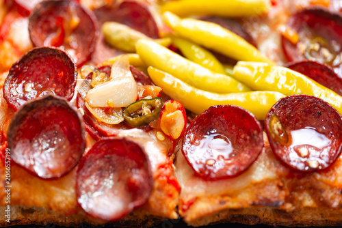 italian american detroit style square pizza