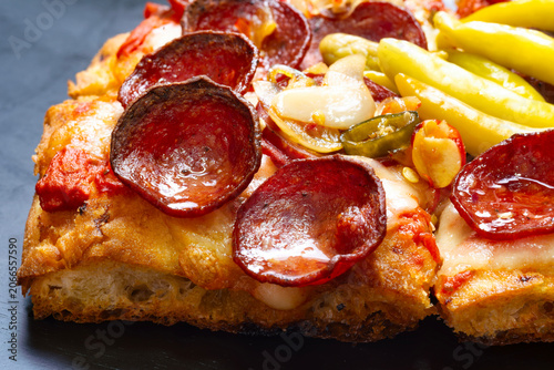 italian american detroit style square pizza