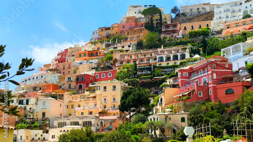 Tableau sur toile Mediterranean architecture in Positano on Italy's Amalfi Coast