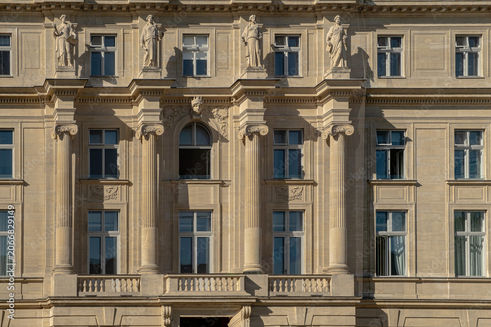 Obraz premium Elegant Windows