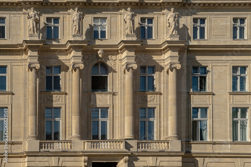 Elegant Windows
