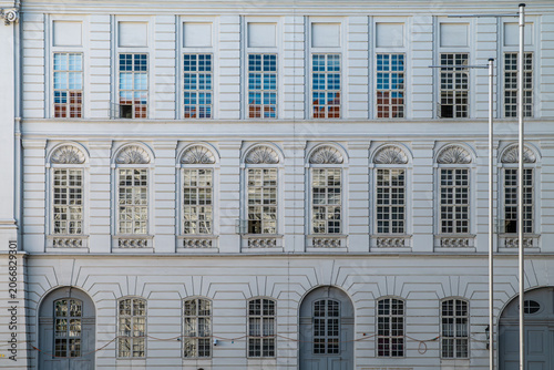 Elegant Windows