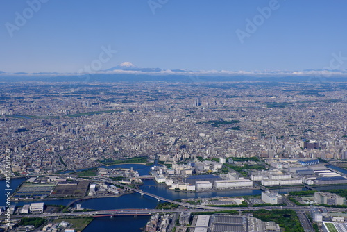 東京都心の全景と富士山