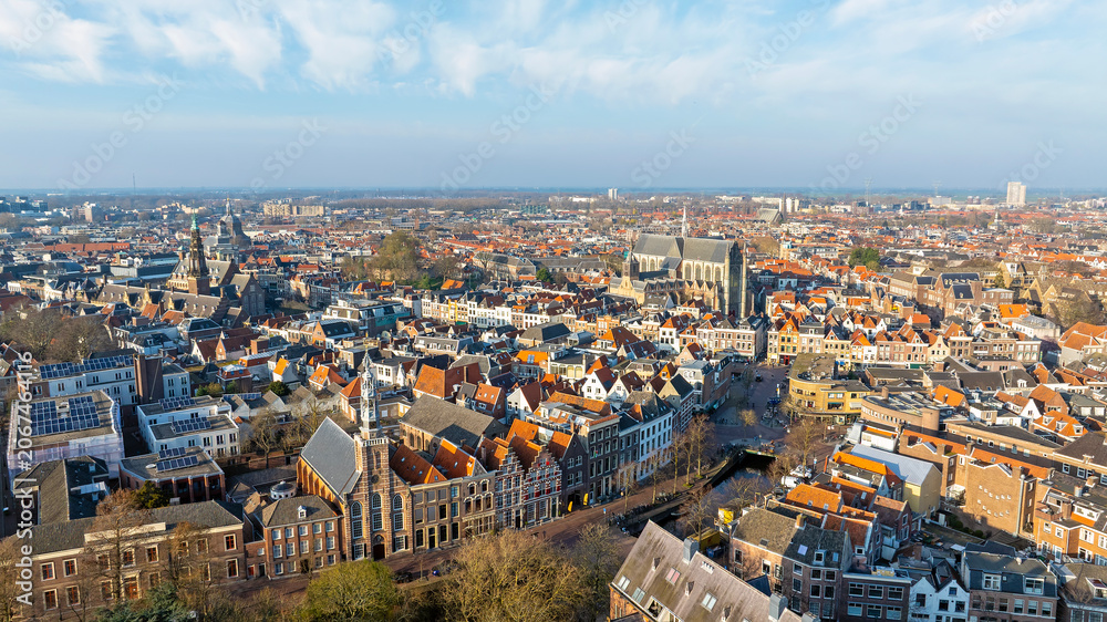 Obraz premium Historic canal city Leiden with traditional architecture in the Netherlands Europe